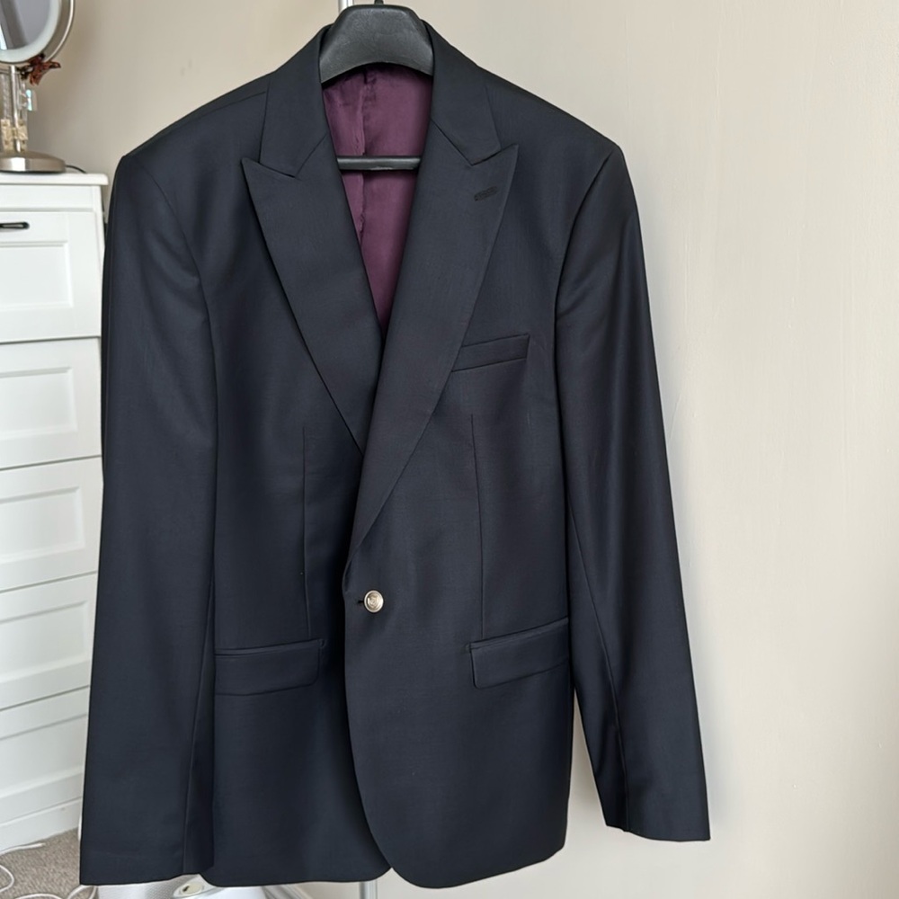 Classic Dark Navy Men's Blazer- size 54EU